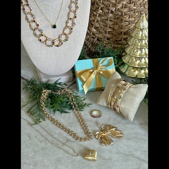 Park Lane "Sleighbell" Gold Finish Detachable Pendant Bow Necklace - Picture 4 of 8